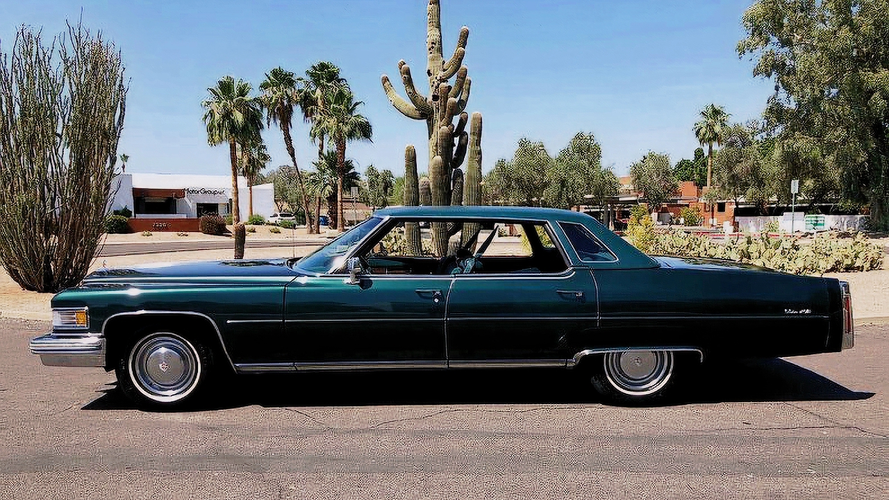 Cadillac 76 Sedan deVille8